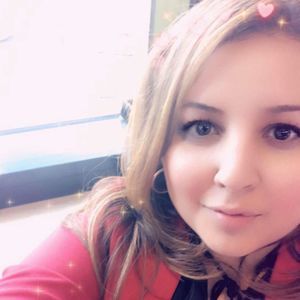 Meet your Posher, Dina